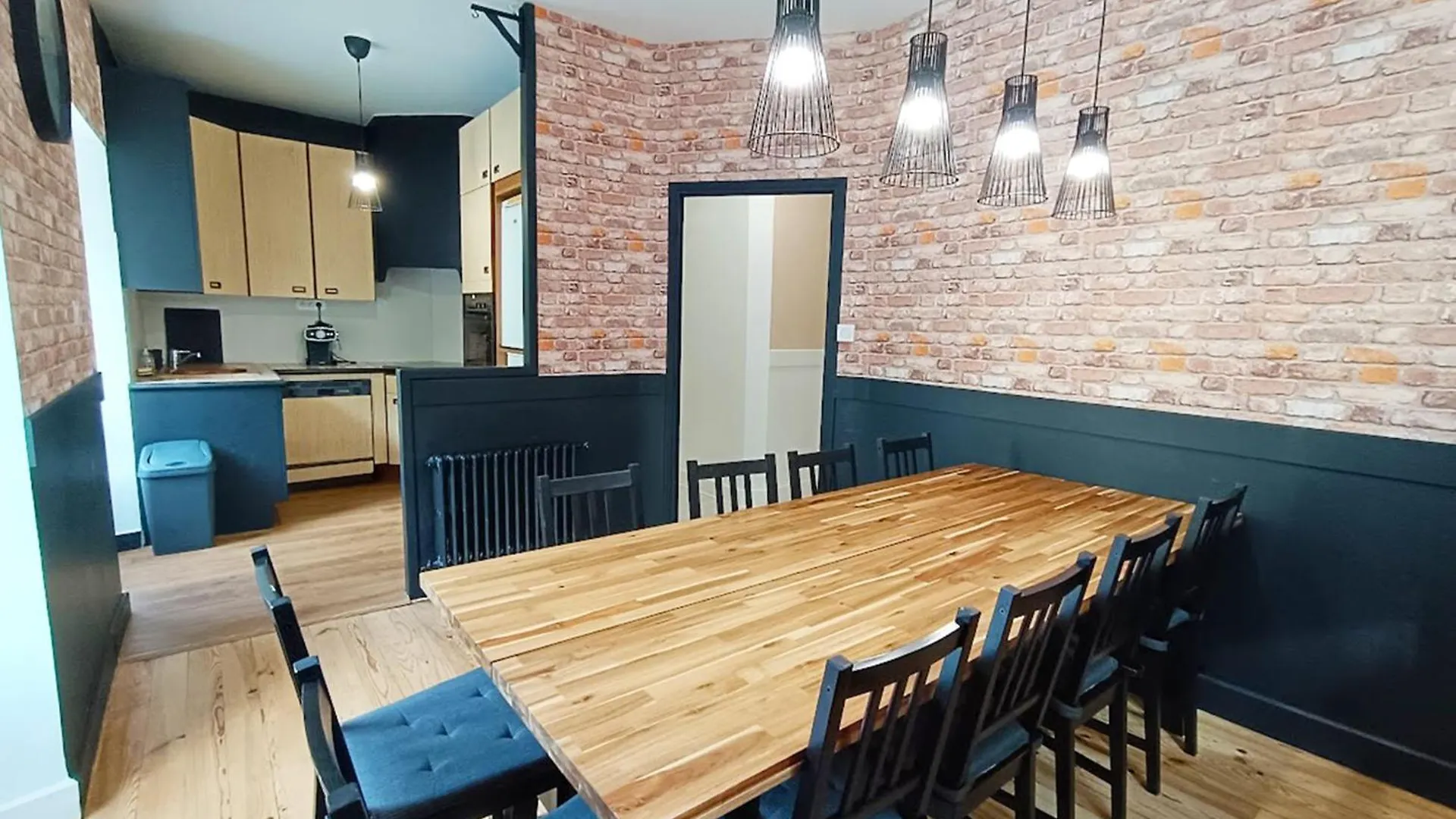 Appartement Le Telecab', T5, Wifi, Cave, Ascenseur, 8 Personnes à Bagnères-de-Luchon